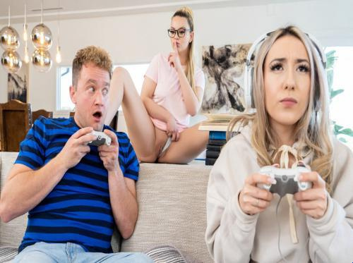 Convide seu melhor amigo para sair em sua casa, mas seu melhor amigo solicita sexo ao seu namorado