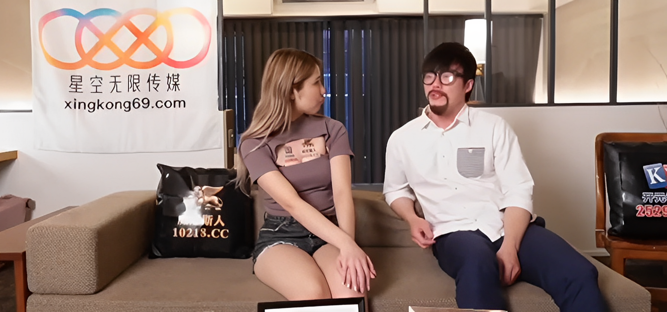 Em thư ký xinh đẹp phải lòng anh sếp khoai to khi đi công tác
