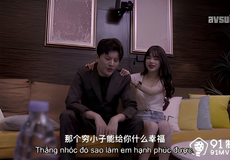 一个梦想进入演艺圈的女孩