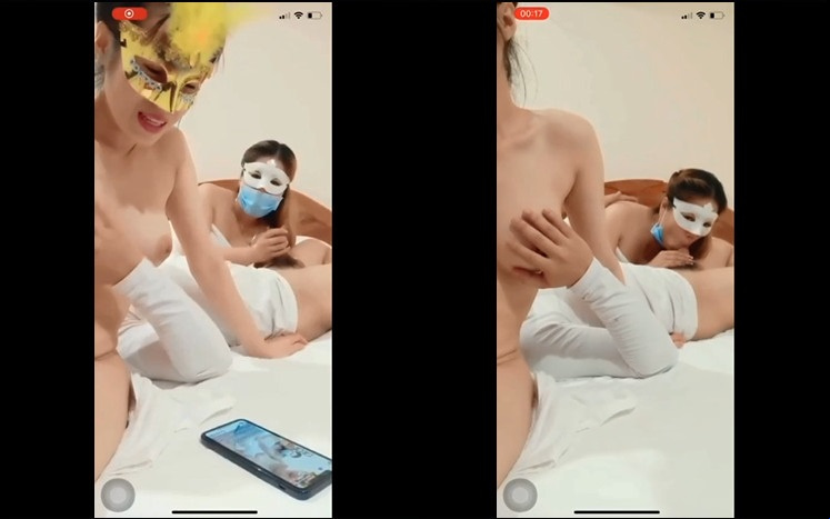 Ada yang dengan dua perempuan gua yang cabul